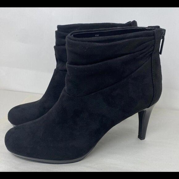 Boots BANDOLINO Pieretta Faux Suede Size 6 MSRP $109.00 - Picture 1 of 4
